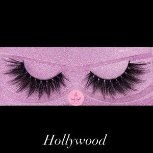 Lovely Sight Strip Lashes